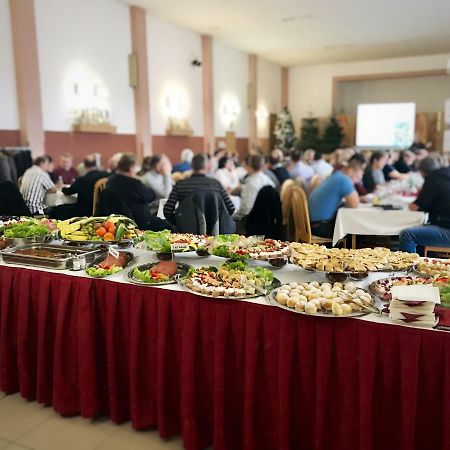 Hotel Gregor Modřice Екстериор снимка