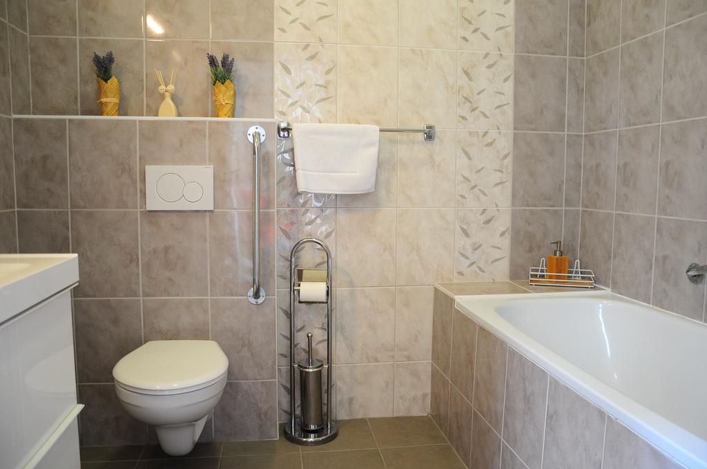Hotel Gregor Modřice Екстериор снимка
