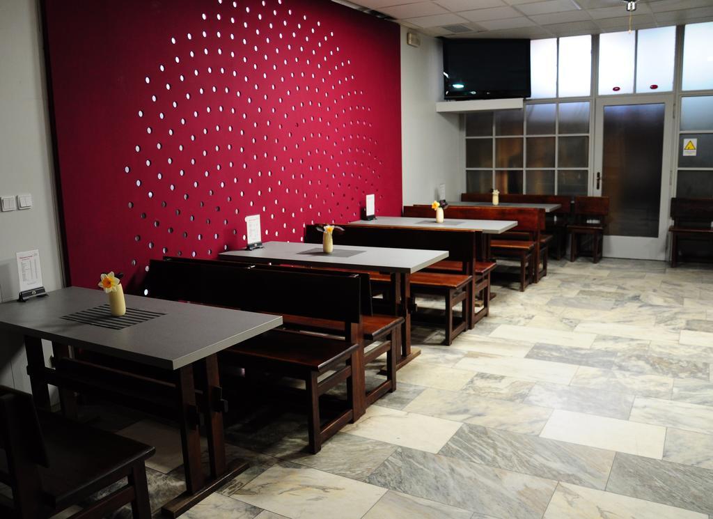 Hotel Gregor Modřice Екстериор снимка