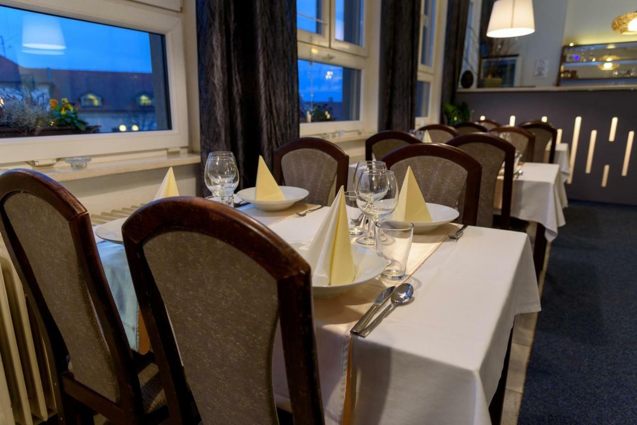 Hotel Gregor Modřice Екстериор снимка